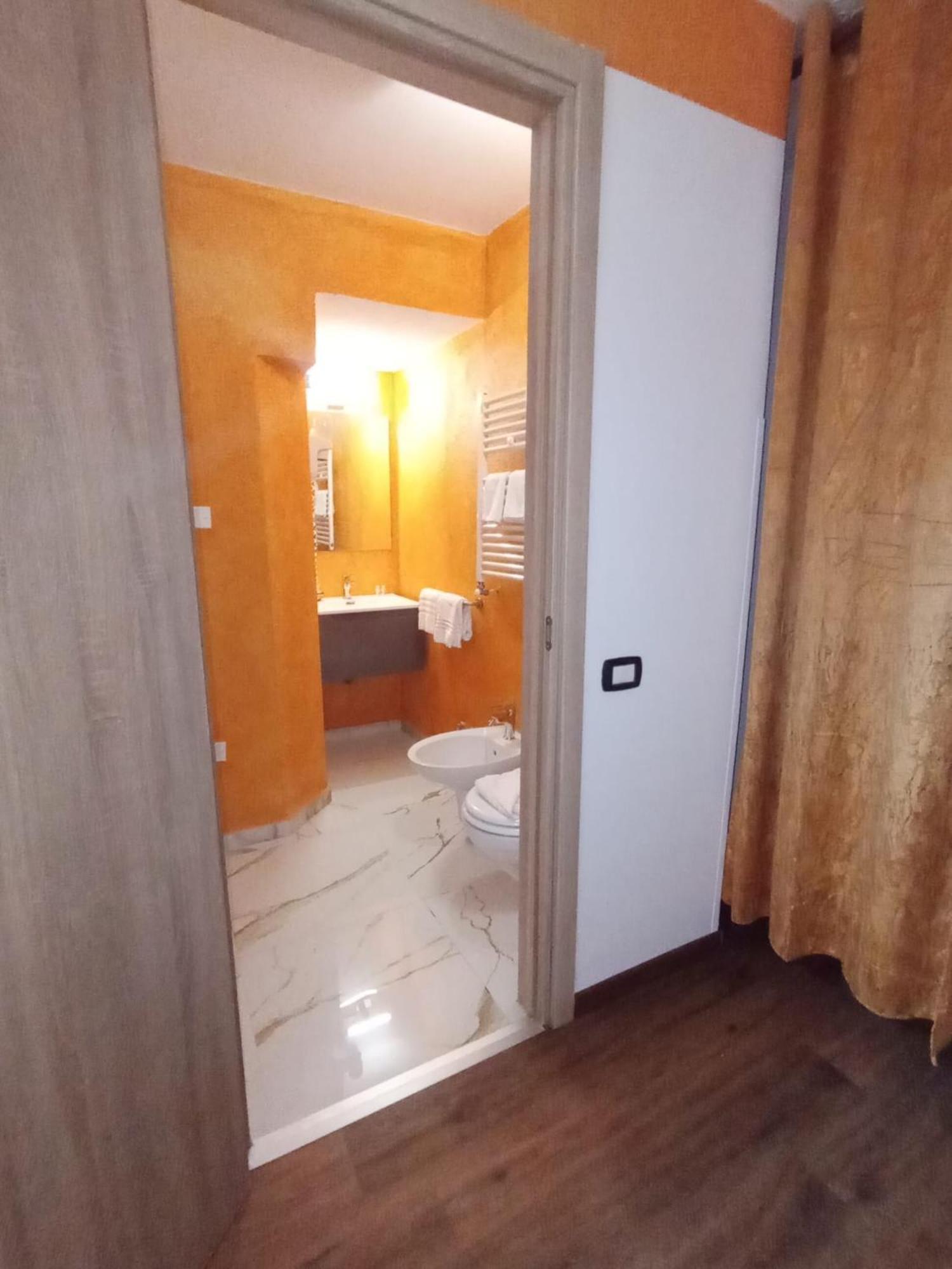 Hotel Veronese Genova Esterno foto