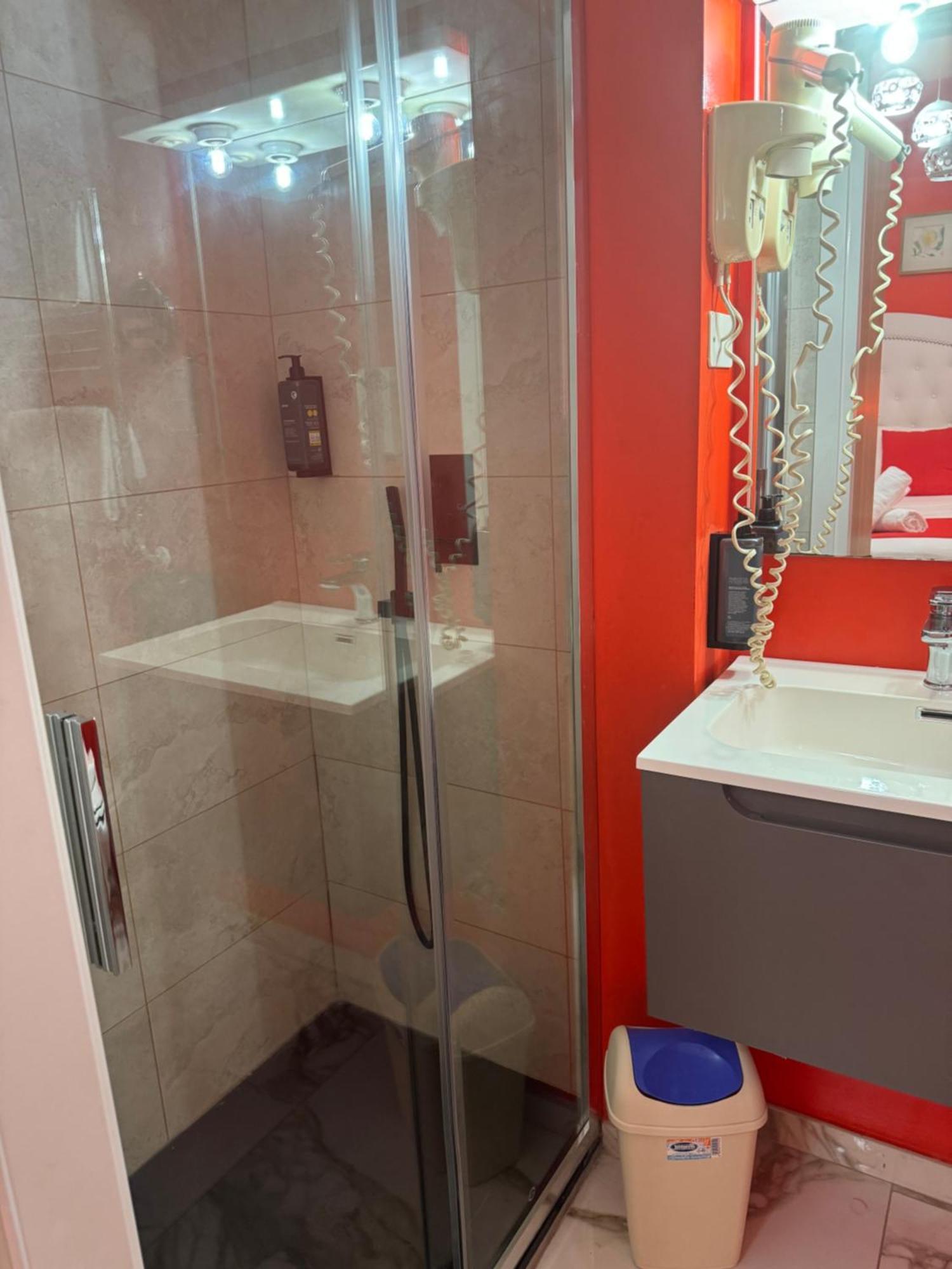 Hotel Veronese Genova Esterno foto