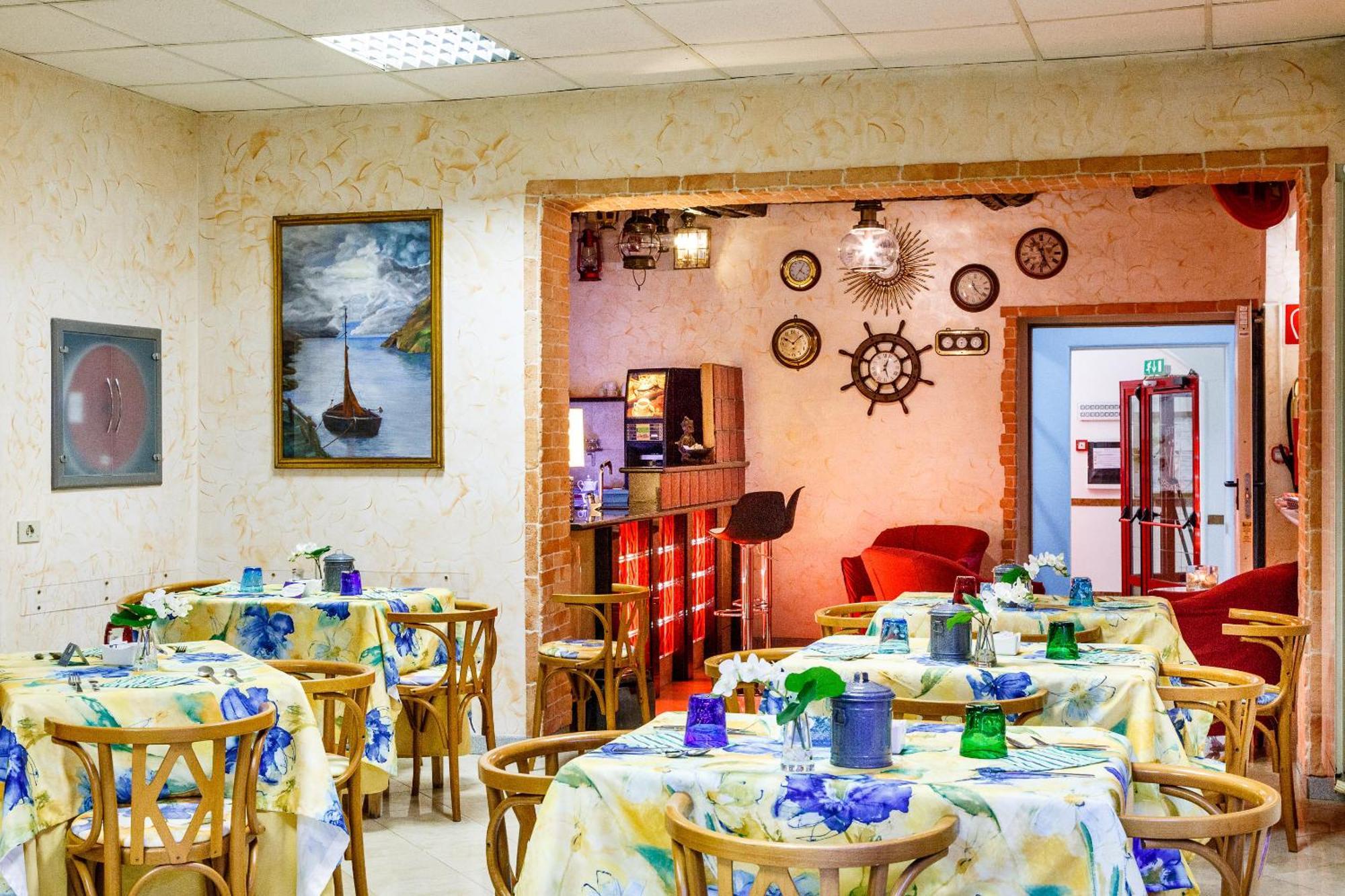 Hotel Veronese Genova Esterno foto