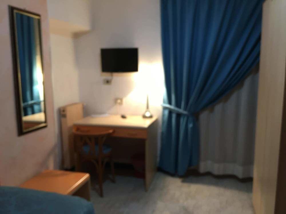 Hotel Veronese Genova Esterno foto